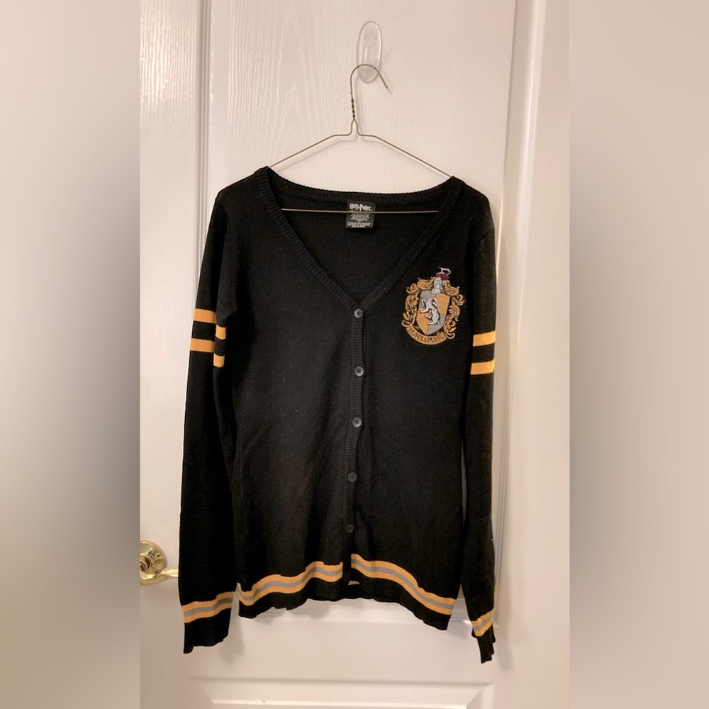 Hufflepuff Harry Potter Like New Sweater